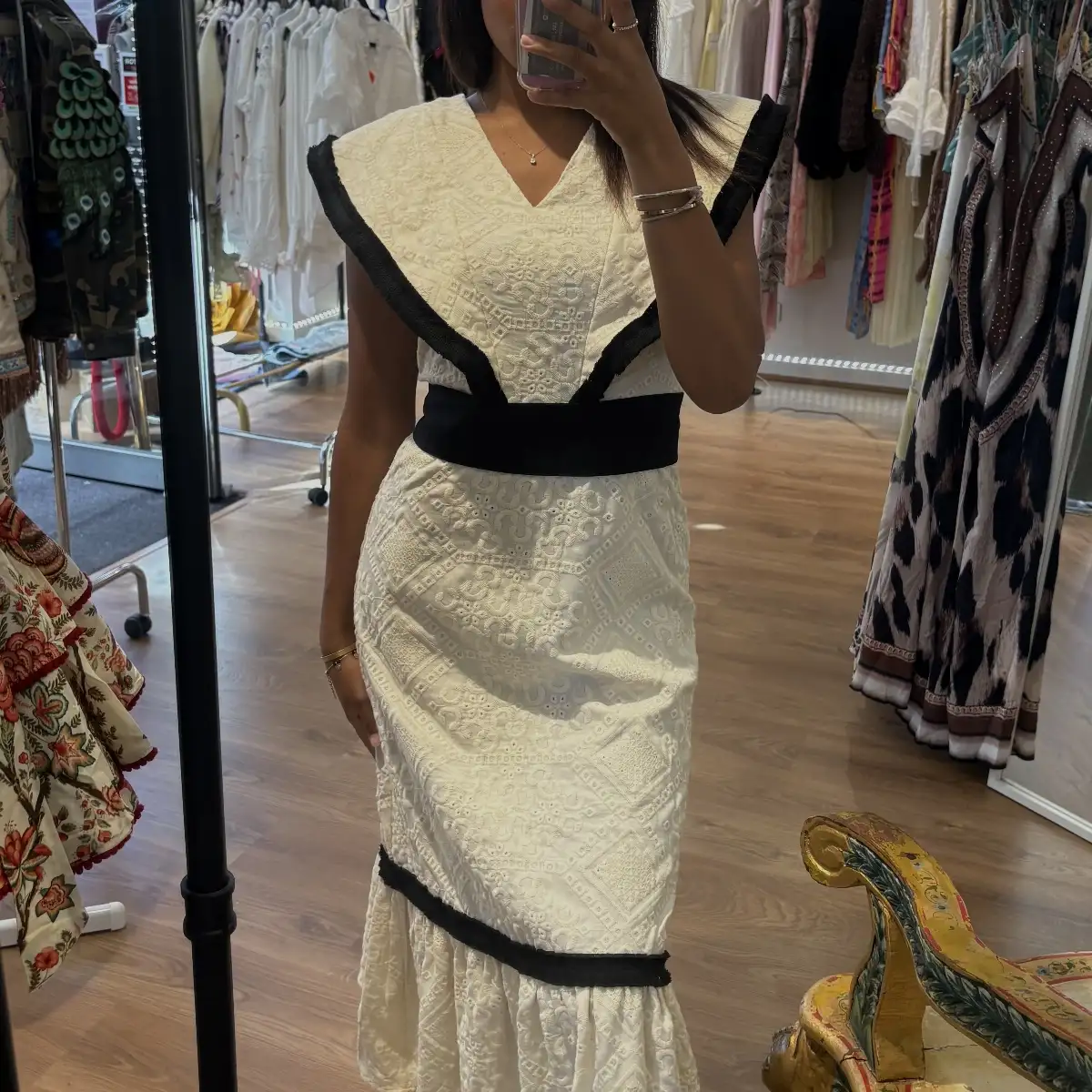 Robe chic élégante cintré à la taille