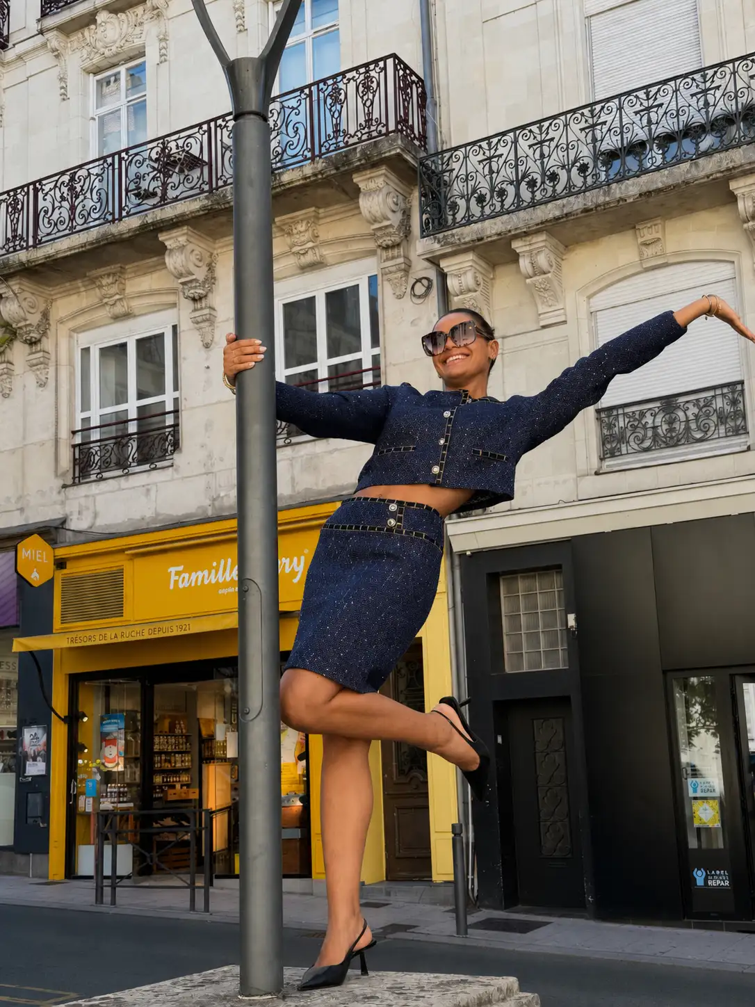 Jupe bleue nuit chic
