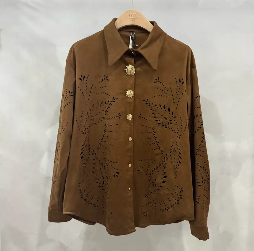 Chemise suédine boutons doré fleurs